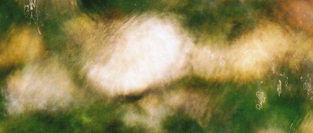 「洗滌」 ~ 攝於麗江‧雲南‧中國 ~ 2001.7 ~ Canon EOS5